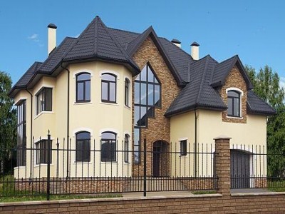 Сколько стоит построить дом из бруса и от чего зависит цена